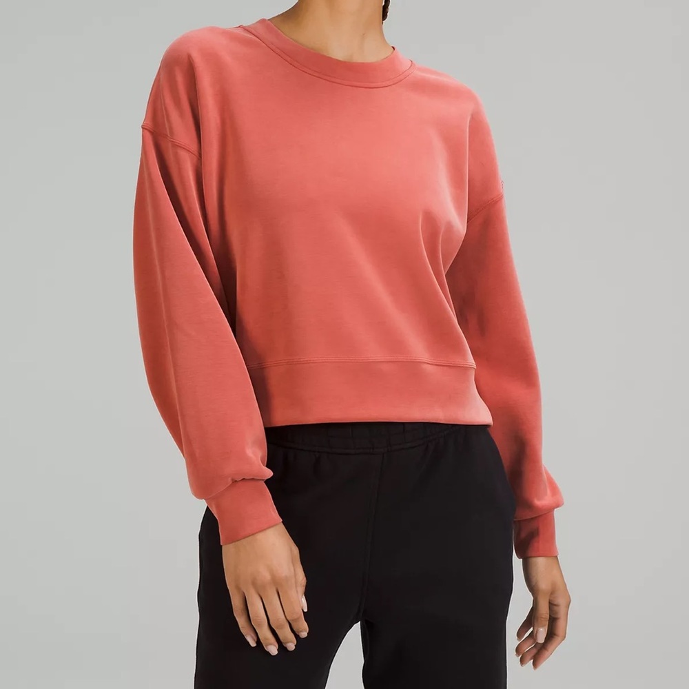 Lululemon Perfectly Oversized Cropped Crew 
Softstreme